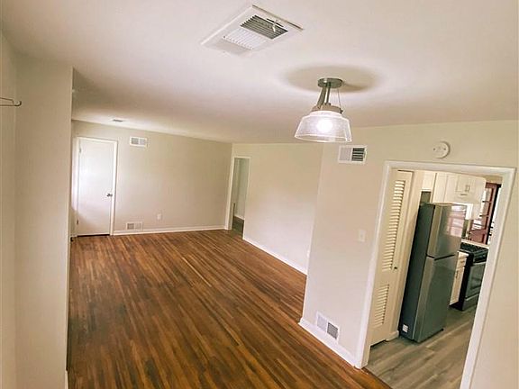 4th image of 4482 E Mallory Ave