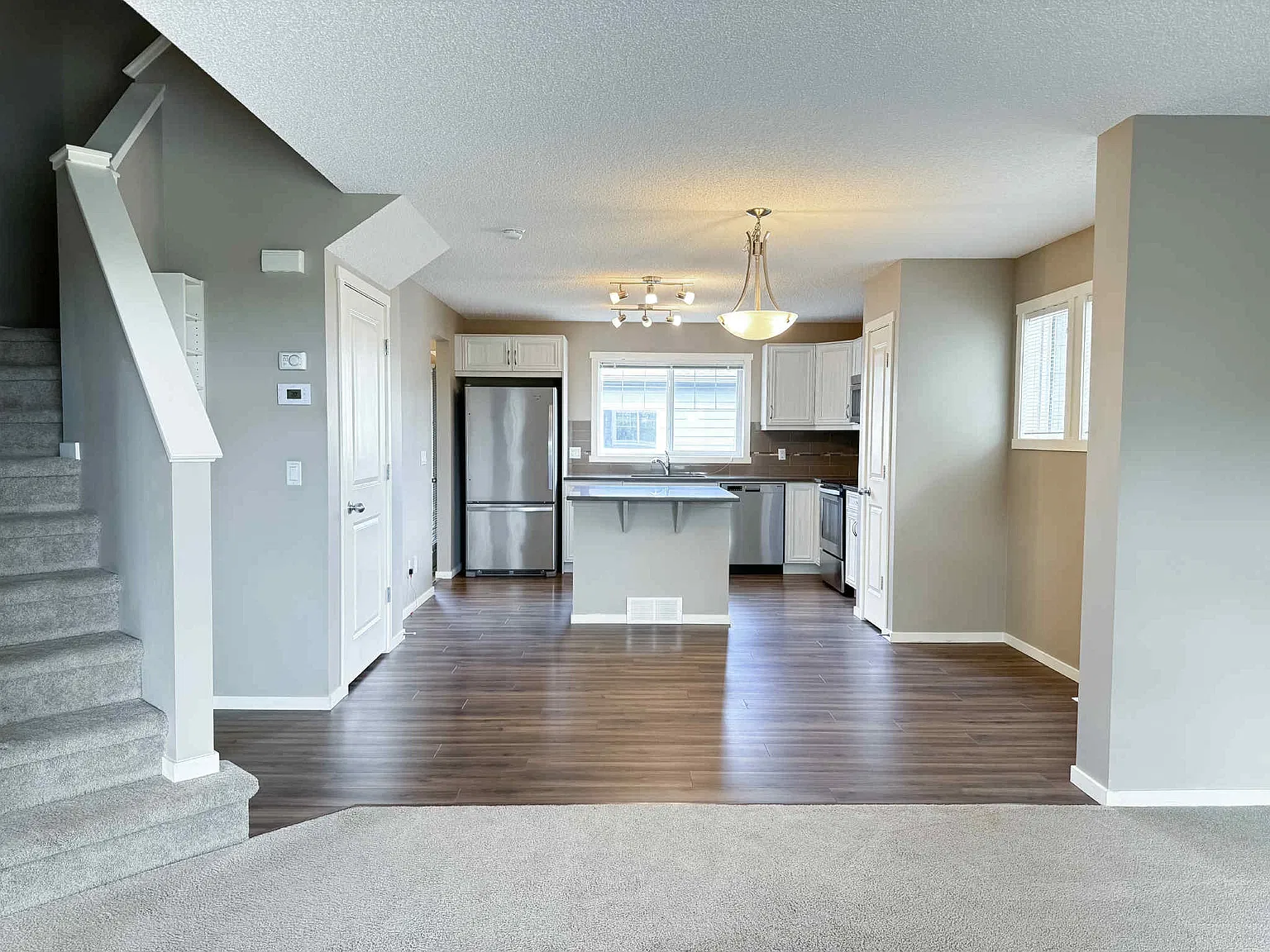 4 bed, 3.5 bath, 1325 sqft, $2,800 — Photo 3