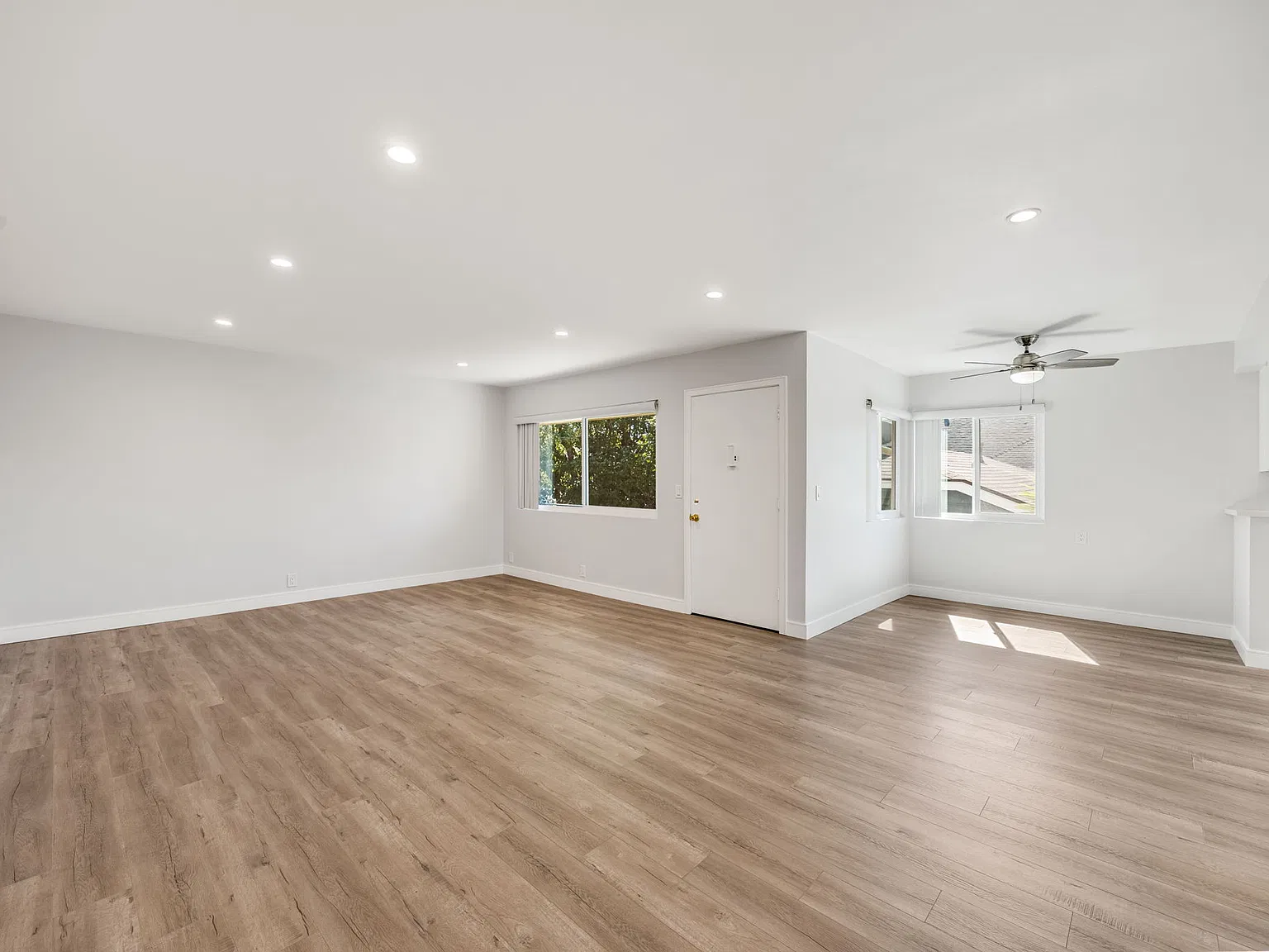 3 bed, $3,550 — Photo 2