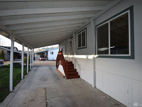 4th image of 72 Blue Heron Dr
