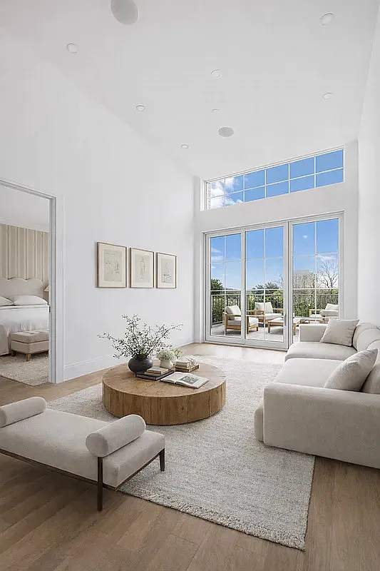 1019 Hancock Street — Photo 1