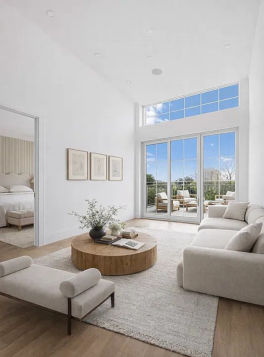 1st image of 1019 Hancock St #4F