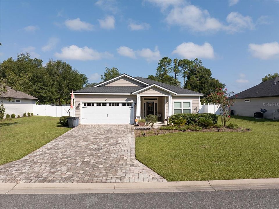 1st image of 134 SW CHERRY BLOSSOM WAY