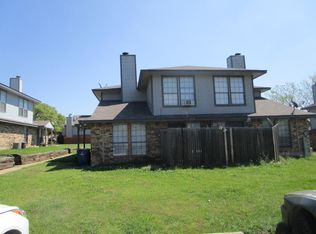 111 Peachtree Ct, Kennedale, TX 76060