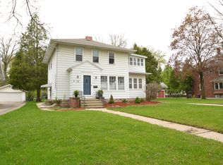 112 S Oneida St, Green Bay, WI 54303