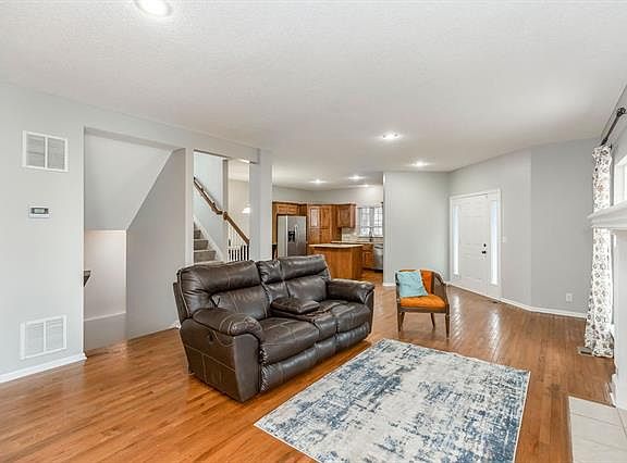 3rd image of 1401 S 25th St