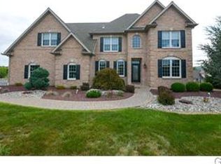 4379 Katlyn Dr, Walnutport, PA 18088