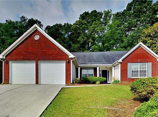 2275 Shady Oaks Dr, Loganville, GA 30052