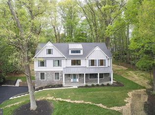 665 Valley View Ln, Wayne, PA 19087