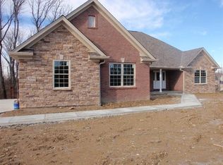 5798 Valley Way Ct, Cincinnati, OH 45247