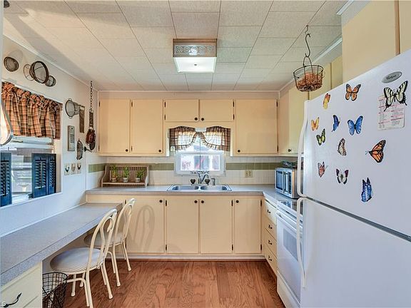 2nd image of 16 Topaz Ln #T-16