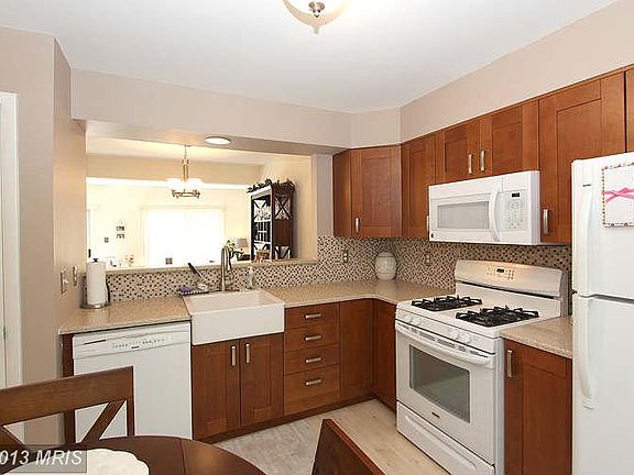 3rd image of 18510 Crabapple Pl