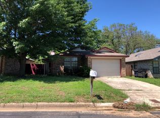 1448 Horncastle St, Fort Worth, TX 76134