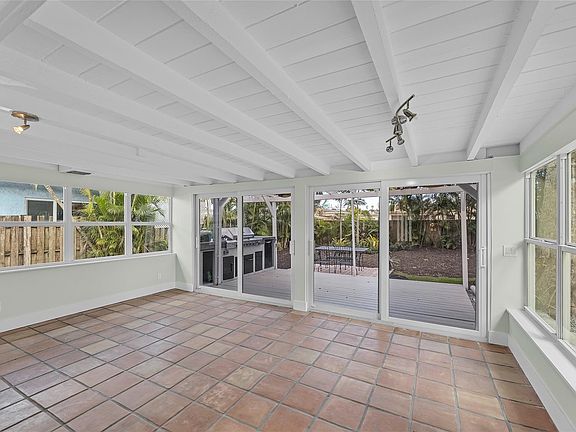 5th image of 1314 SW 22nd Terrace