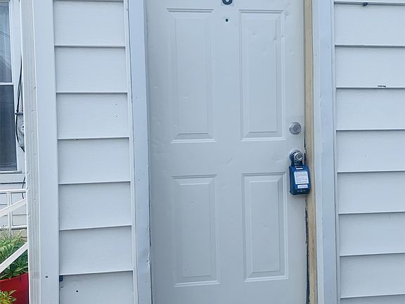 2nd image of 58 W Franklin St APT 3