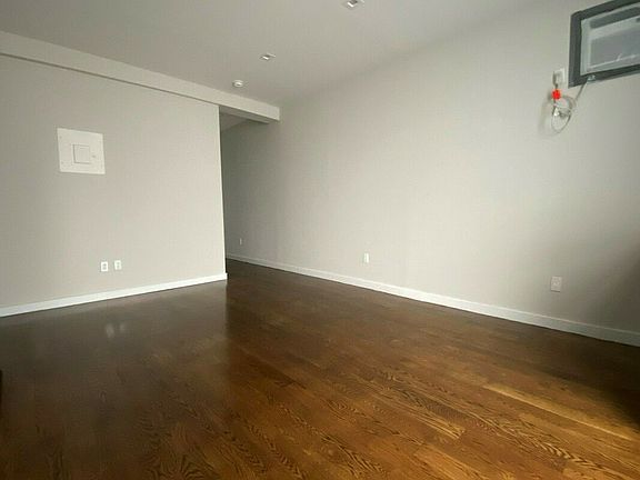 3rd image of 711 Ocean Ave #K1