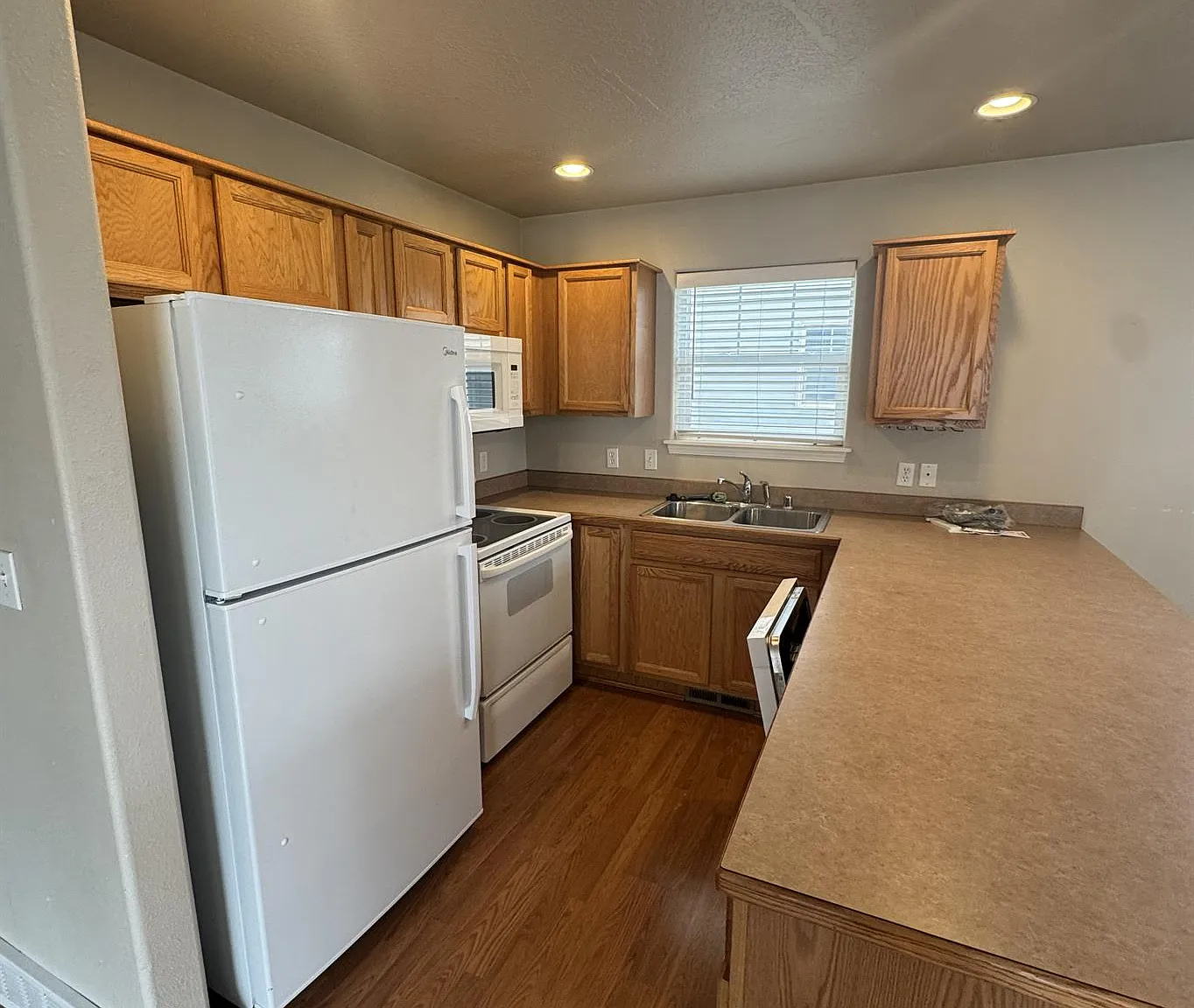 2337 W Sussex Ave — Photo 2