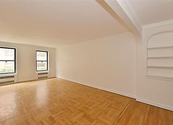 2nd image of 8380 118th St APT 1H