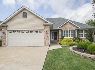 13621 Tesson Oaks Ct, Saint Louis, MO 63128