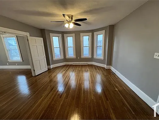 3 bed, 1200 sqft, $3,480 — Photo 2