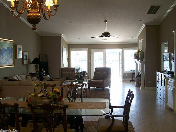 5th image of 151 Villa Poin #D