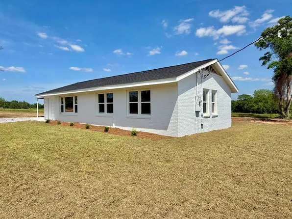 706 S Park Rd, Slocomb, AL 36375