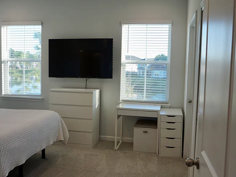 250 Brandon Lakes Dr — Photo 19