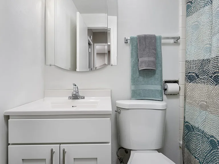 5550 S Dorchester Ave — Photo 18