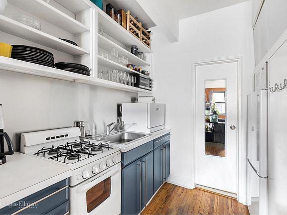 4th image of 203 E 89th St APT 5A