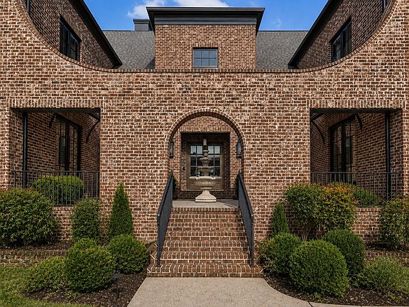 4th image of 4520 Shys Hill Rd