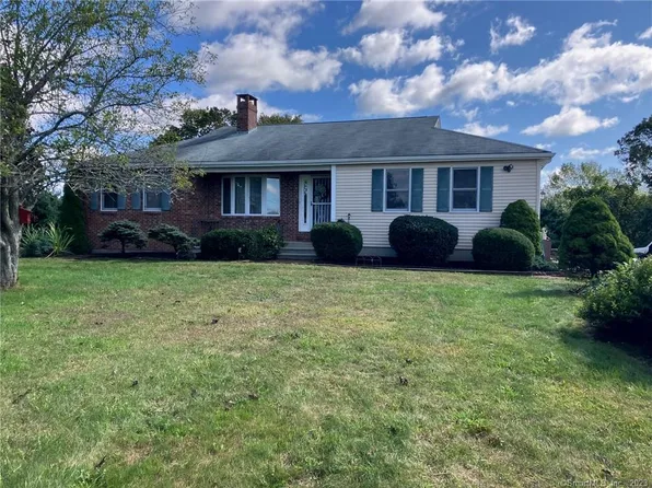 990 Ekonk Hill Road, Voluntown, CT 06384