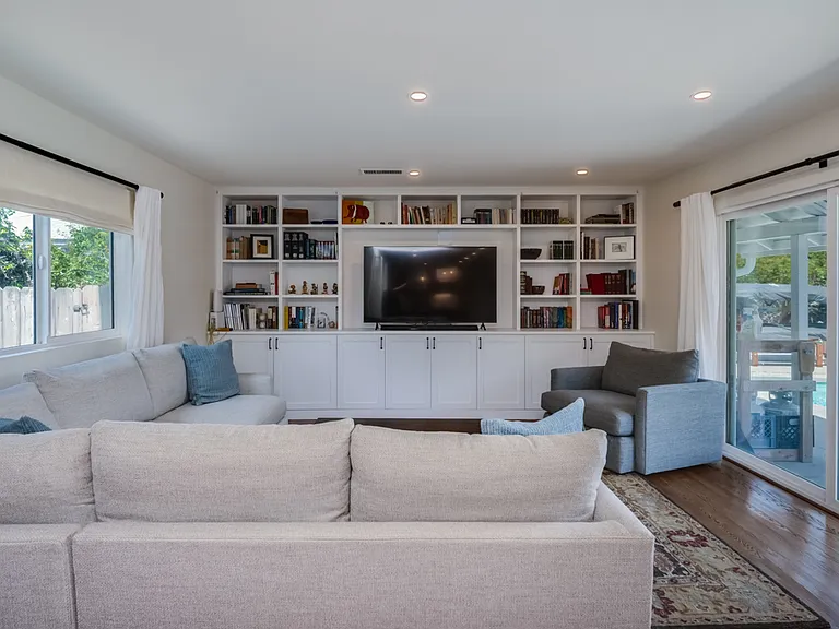 4778 Lucille Dr — Photo 15