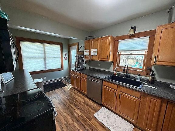 5th image of 335 Hosley Ave