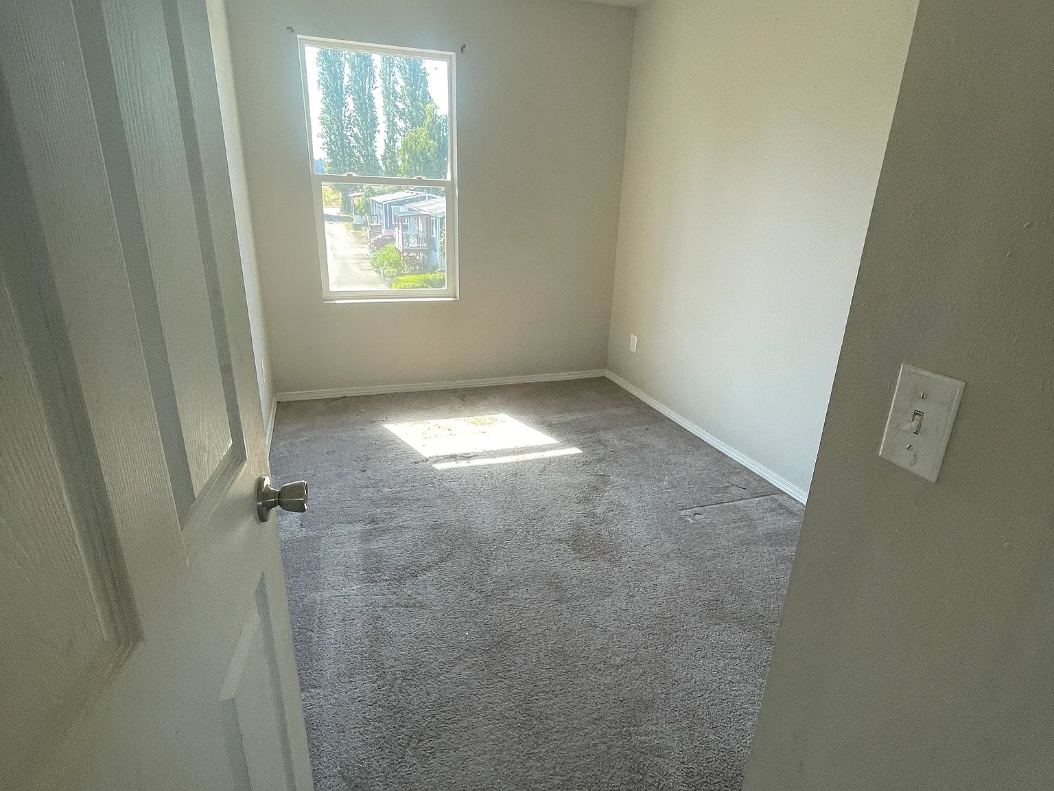 3 bed, 1000 sqft, $1,925 — Photo 3