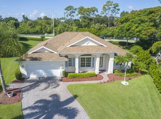 305 Bourdeaux Dr SW, Vero Beach, FL 32968