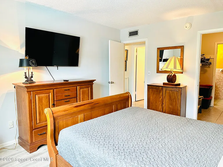230 Columbia Dr #201 — Photo 10
