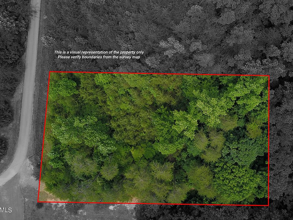1st image of 290 Pine Loop Dr