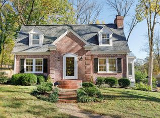 2421 Dundee Rd, Louisville, KY 40205