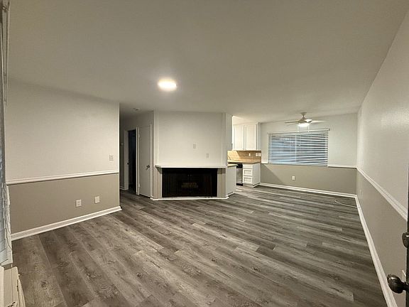 3rd image of 900 Loma Ave #748