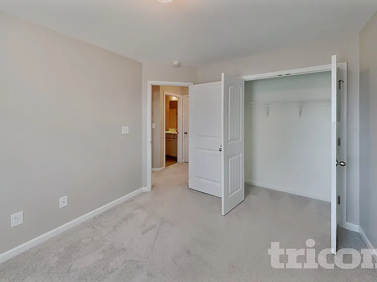 116 Greenhouse St — Photo 12