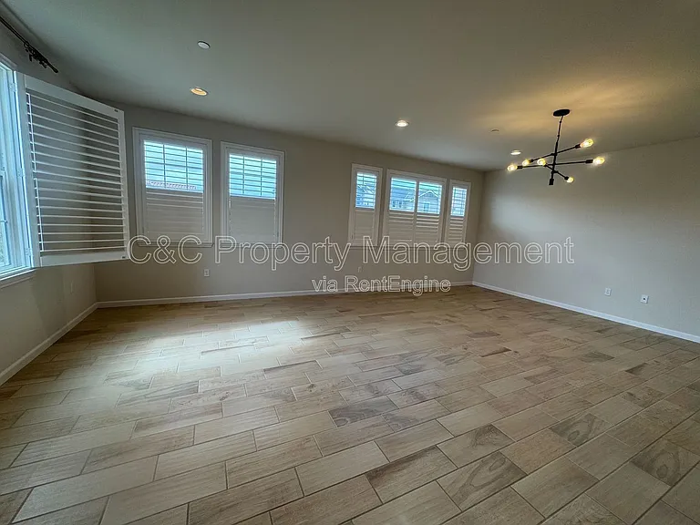 14826 Kit Carson Dr — Photo 5