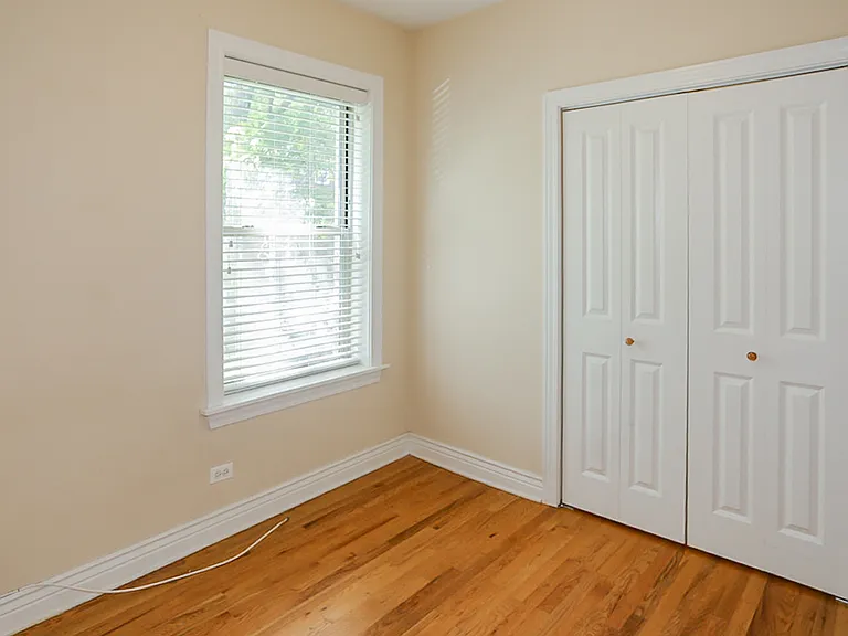 1210 1/2 W Waveland Ave #1 — Photo 11
