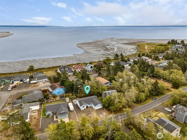 632 Duck Lake Drive SE, Ocean Shores, WA 98569
