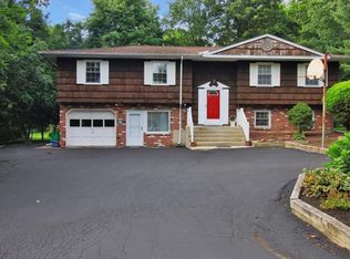 372 W Clarkstown Rd, New City, NY 10956