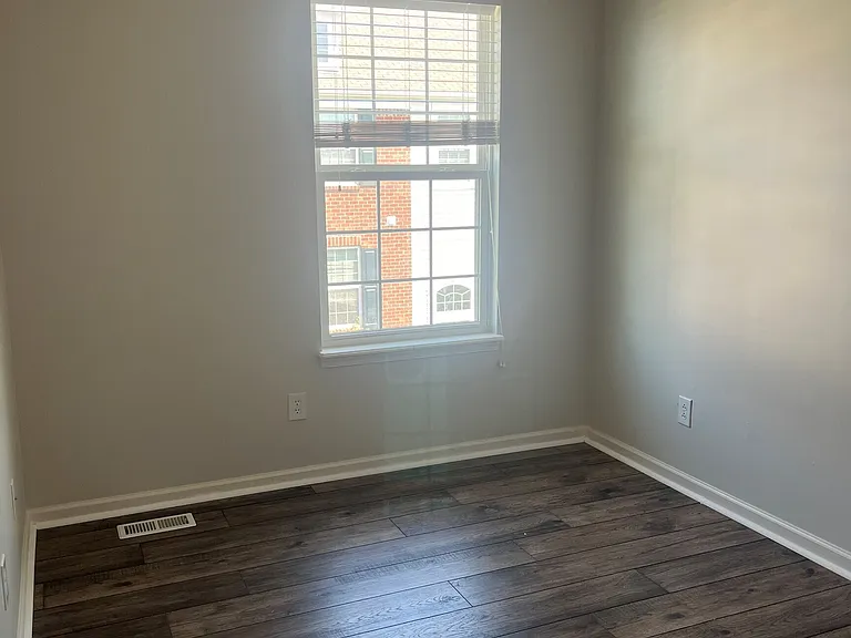 12721 Tamworth Dr — Photo 14