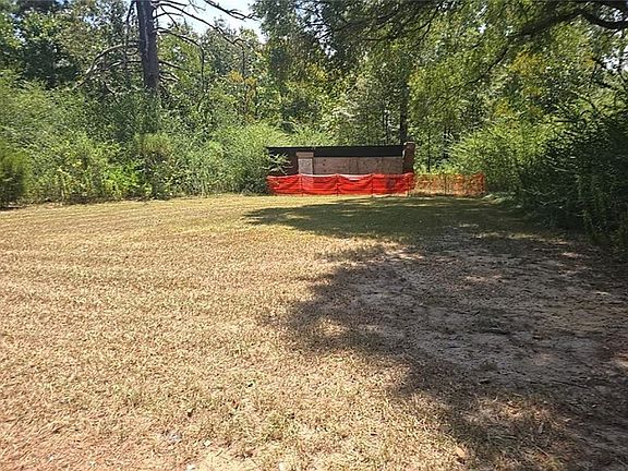 2nd image of 18 K Deville Rd