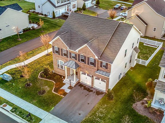 4th image of 156 Blackford Dr