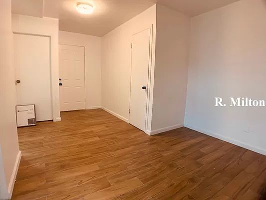 4th image of 21-14 21st Ave #2A2