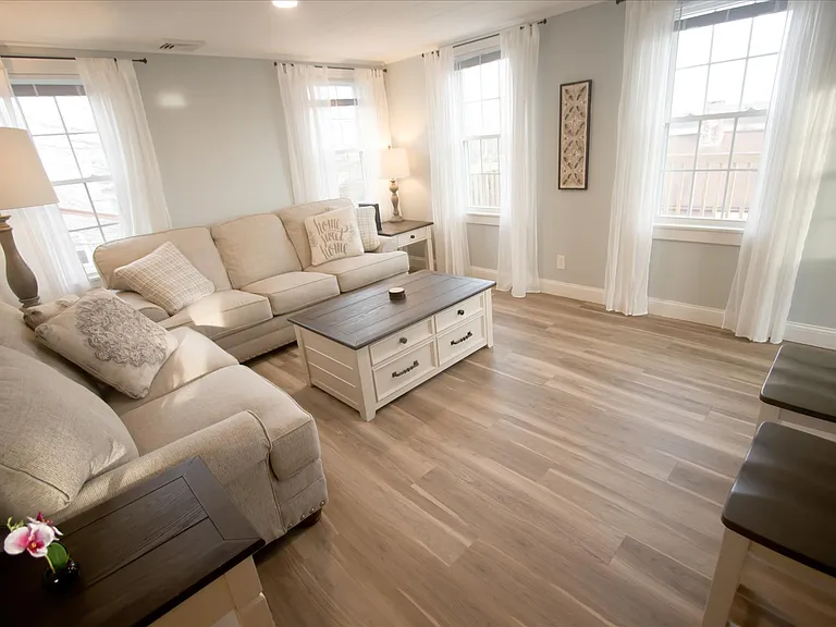479 Main St #2 — Photo 9