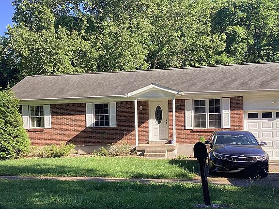 2nd image of 8313 Roseborough Rd